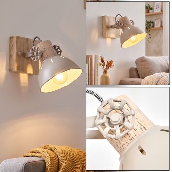 Aplique mural orientable Orny con pantalla inclinada, como luz de lectura junto al sofá